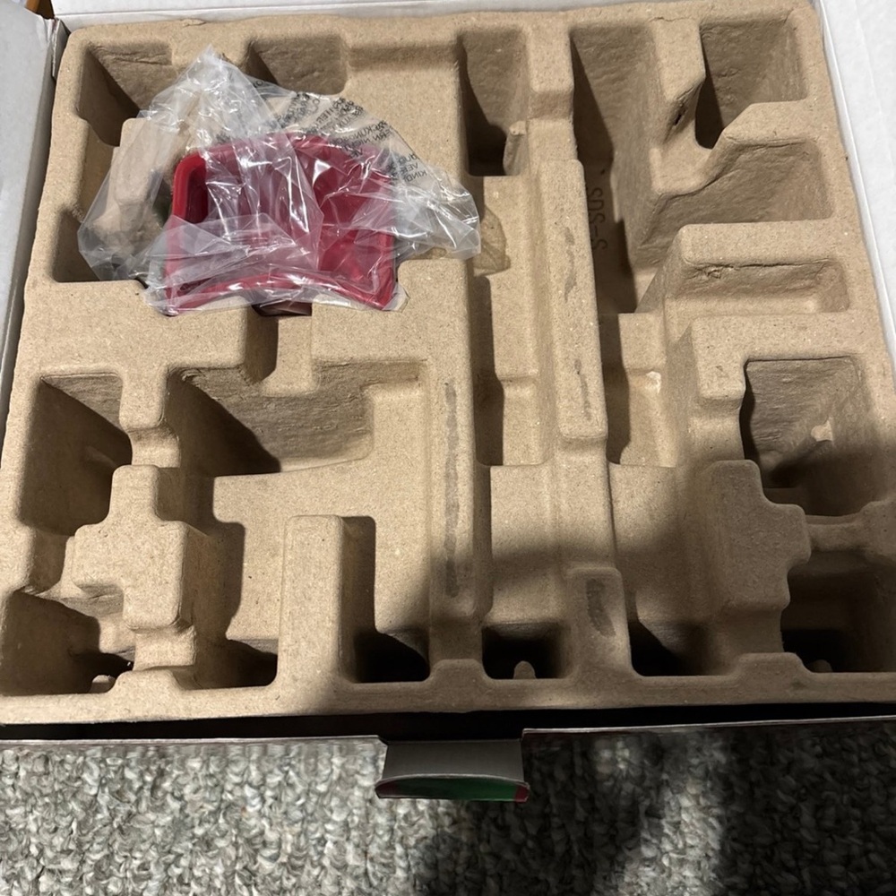 Disney Scentsy Warmer with Mickey and Friends - Picture 4 of 4